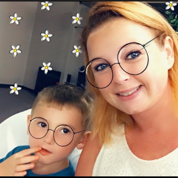 Meet your Posher, Dawn - Picture 7 of 8